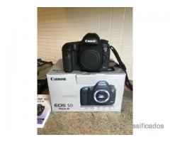 Canon EOS 5D Mark III Digital Cameras